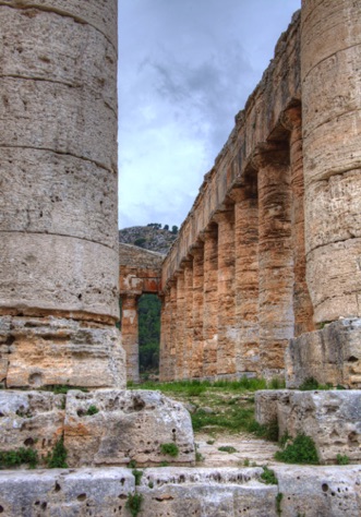 Temple at Segesta
IMG_3887_8_9.jpg