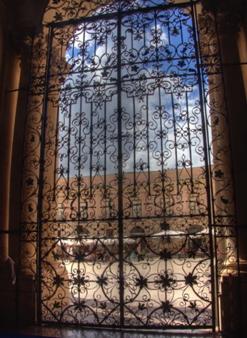 Piazza Duomo from the Cathedral Entrance 
IMG_4517_19_21.jpg